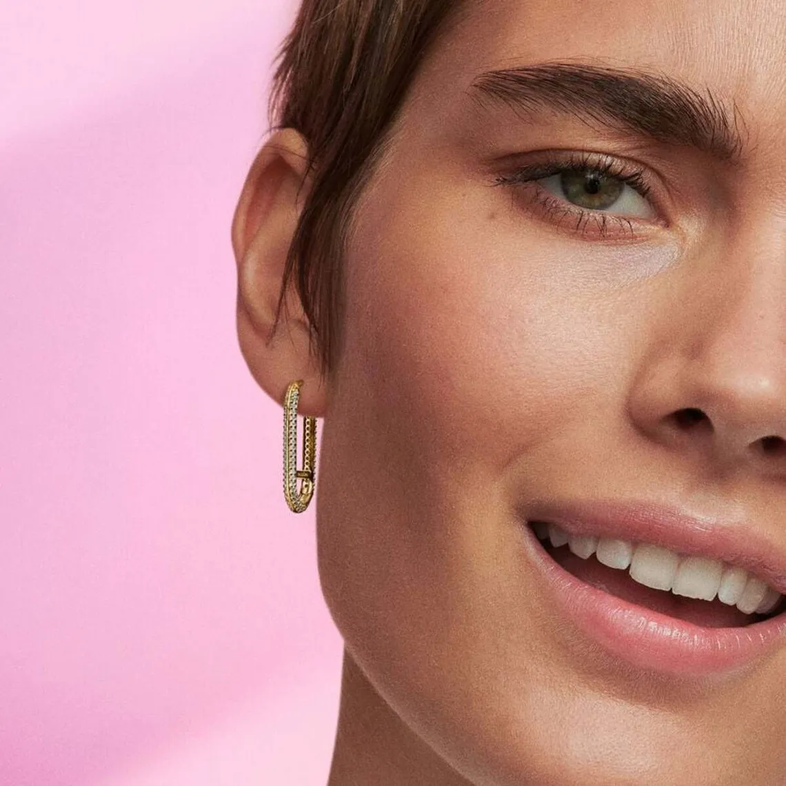 Boucle d’Oreille Unique Link Pavé Allongé Pandora Doré | 3 Suisses
